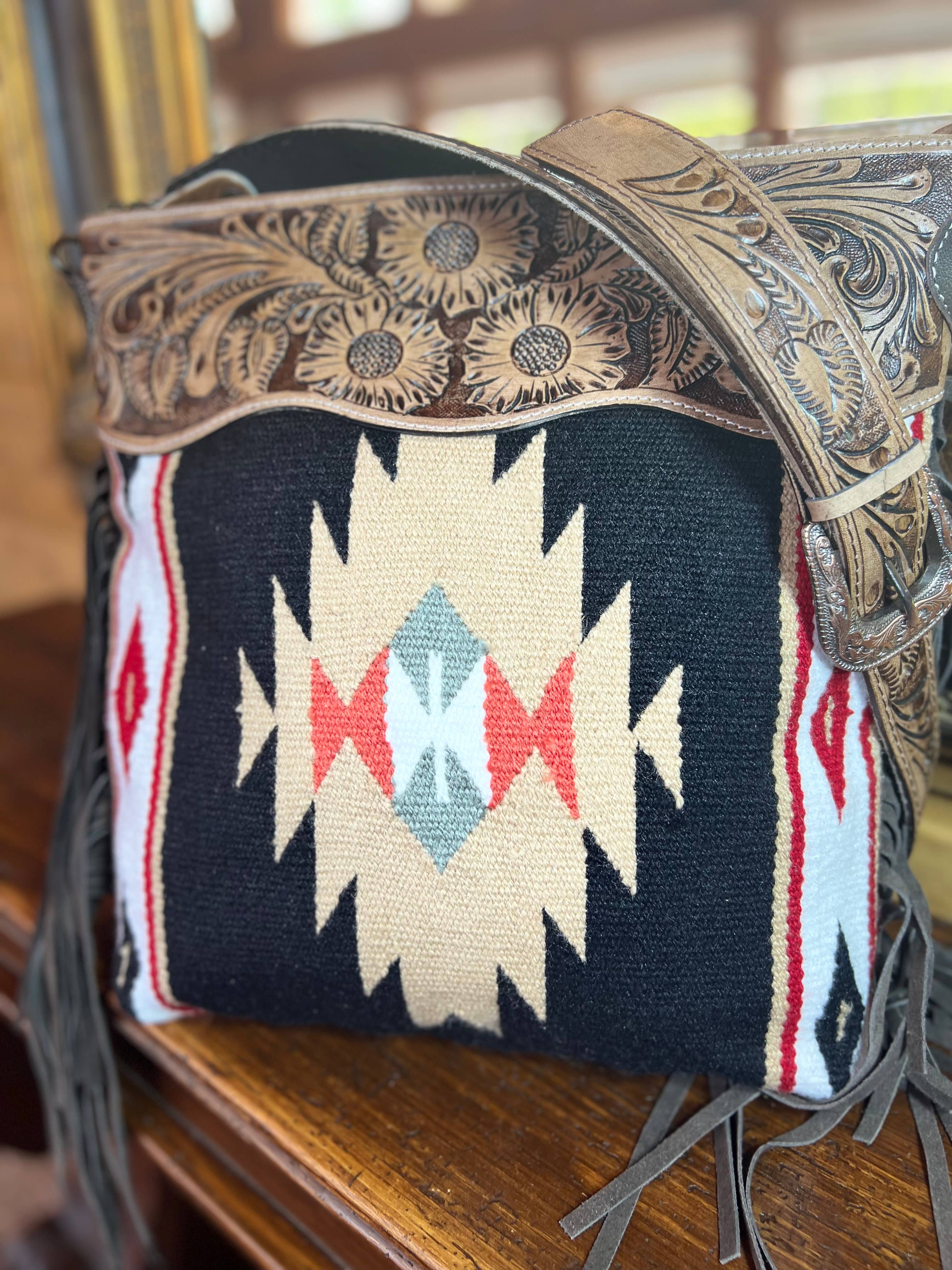 Comanche Moon Vintage Saddle Blanket Leather Fringe Tote Bag – LoveWeMe  Jewelry